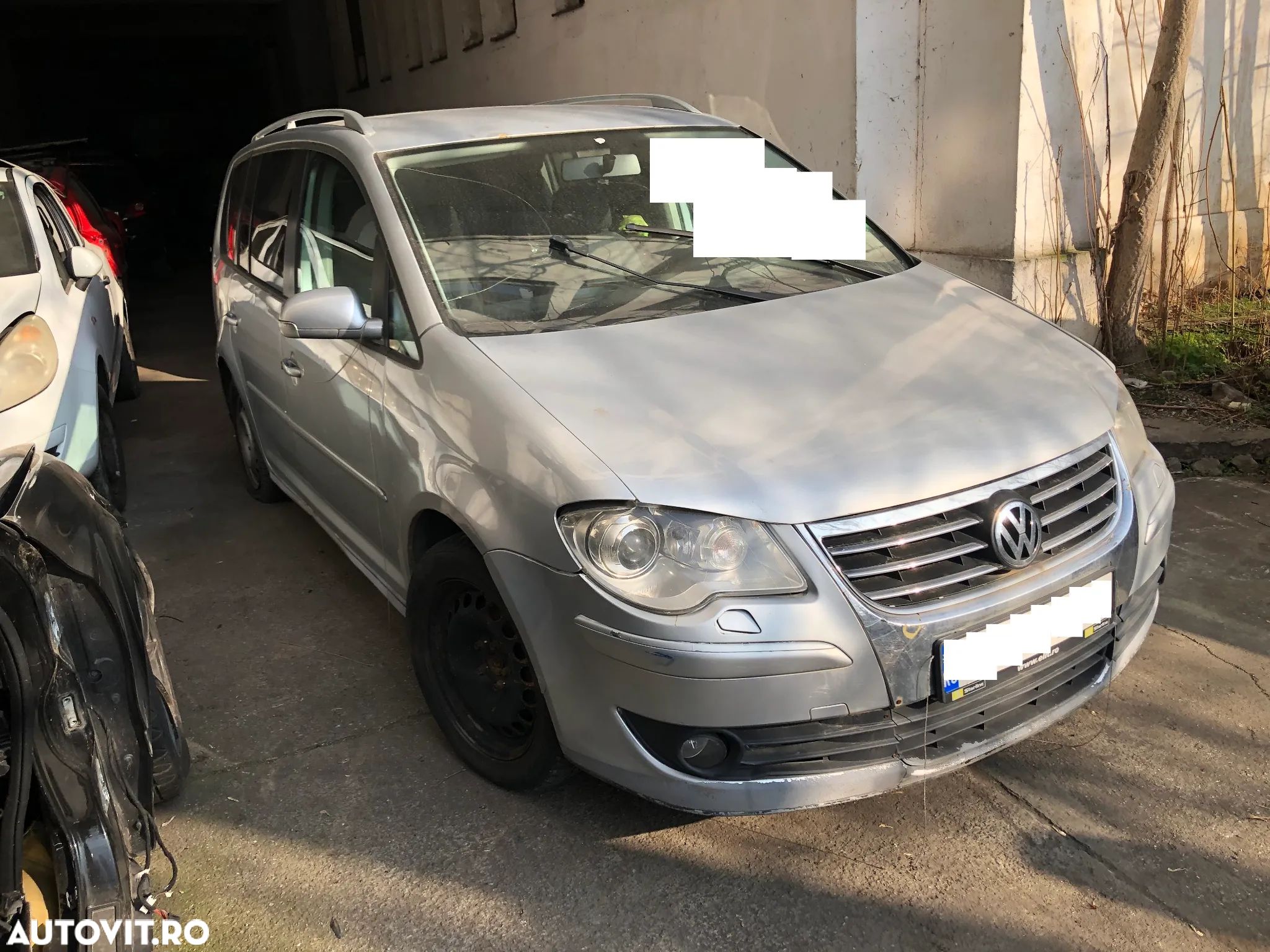 Dezmembrez VW Volkswagen Touran gri 2008 facelift 2.0 benzina BSX - 1