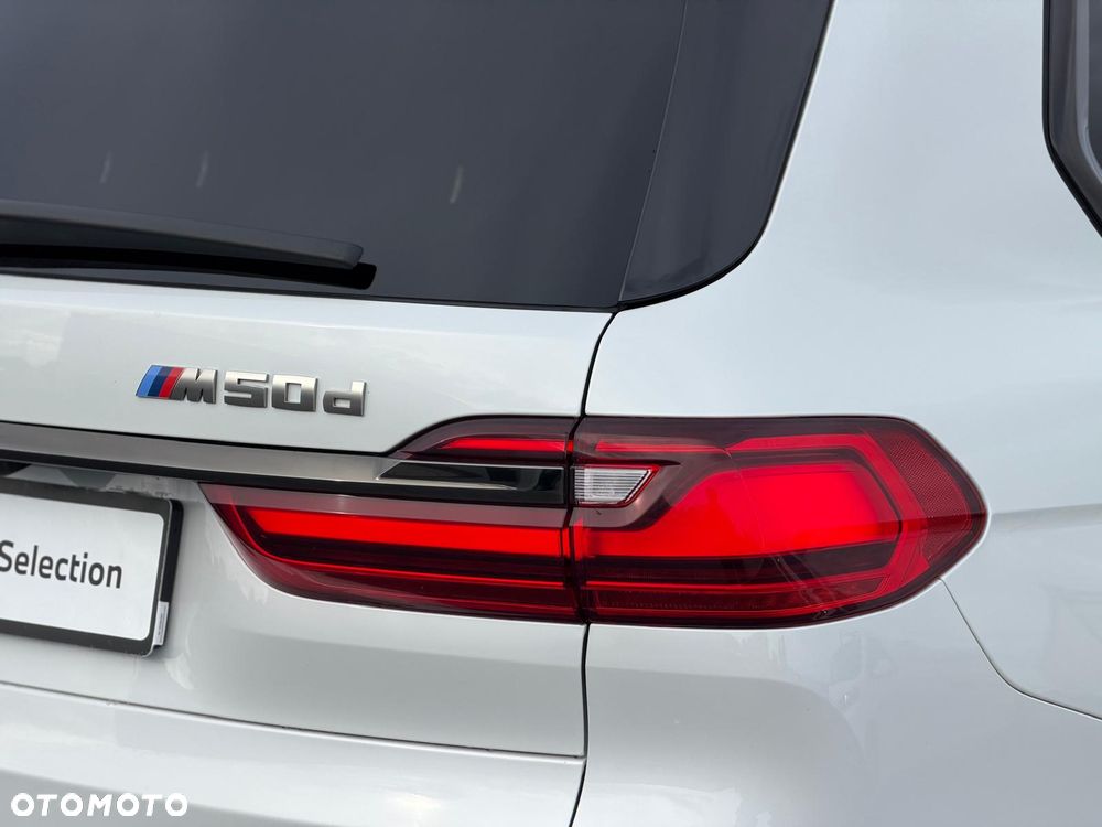 BMW X7 M50d sport - 32