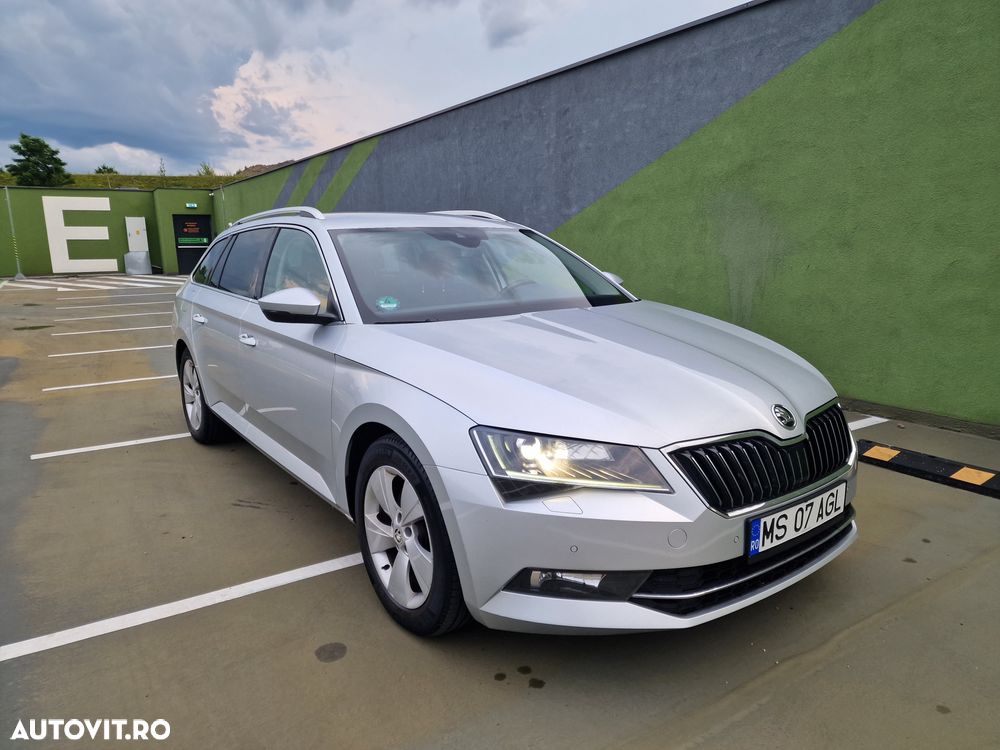 Skoda Superb 2.0 TDI DSG Premium Edition - 1