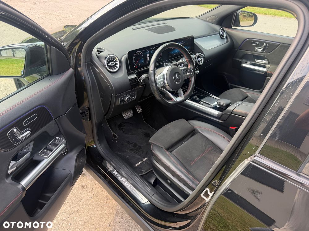 Mercedes-Benz GLA 220 d 4-Matic AMG Line - 10