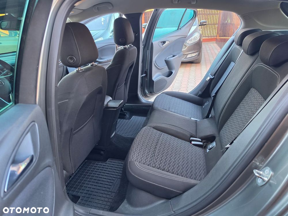 Opel Astra 1.4 T Cosmo EU6 - 24