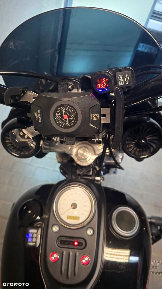 Harley-Davidson Dyna Street Bob - 7