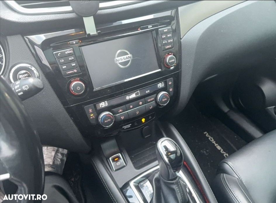 Nissan Qashqai 1.6 DCI Xtronic TEKNA - 8