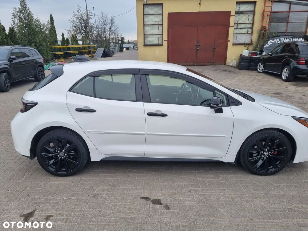 Toyota Corolla - 4