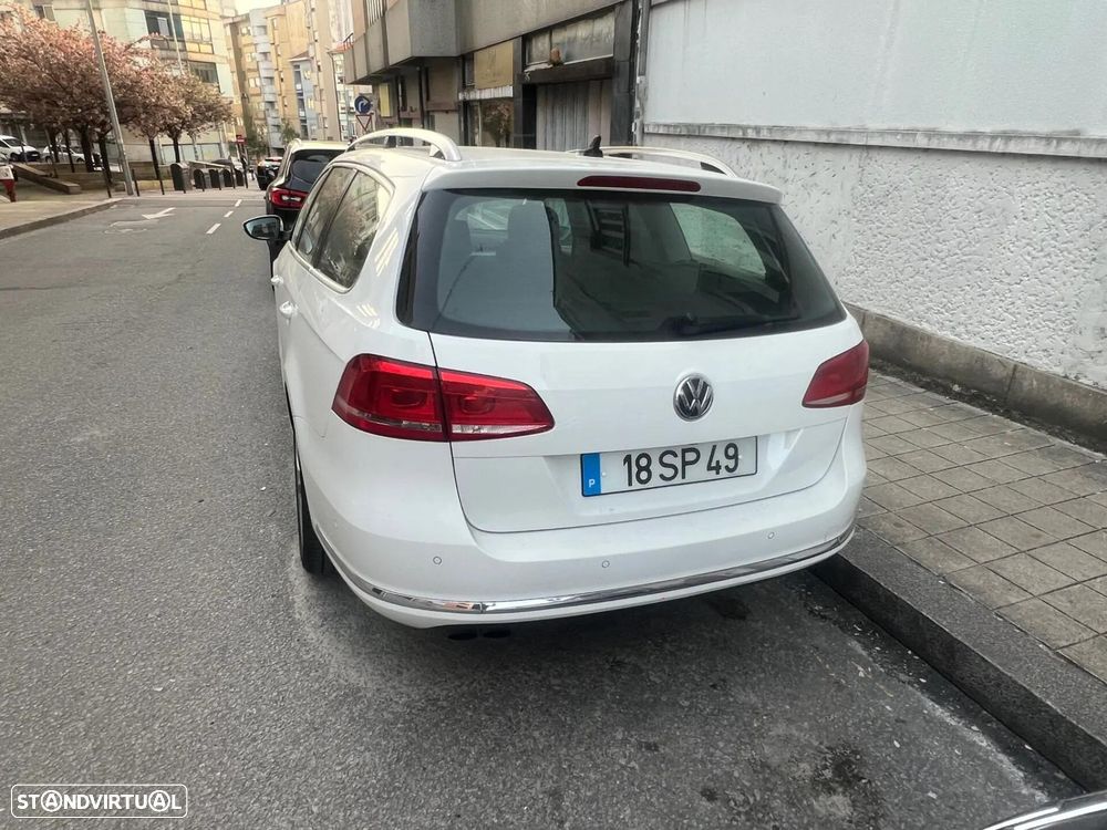 VW Passat Variant 2.0 Blue TDI DSG SCR Highline - 11