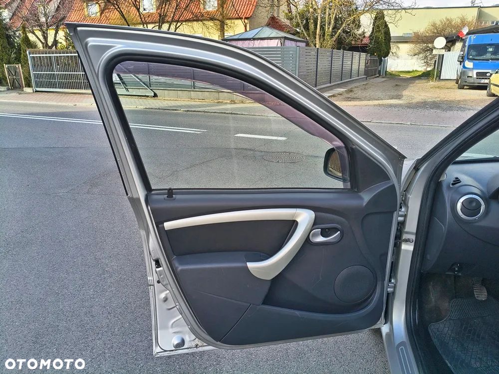 Dacia Logan 1.6 16V Laureate - 14