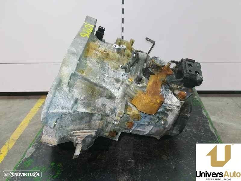 CAIXA VELOCIDADES HYUNDAI I30 2010 -T9J5G - 1