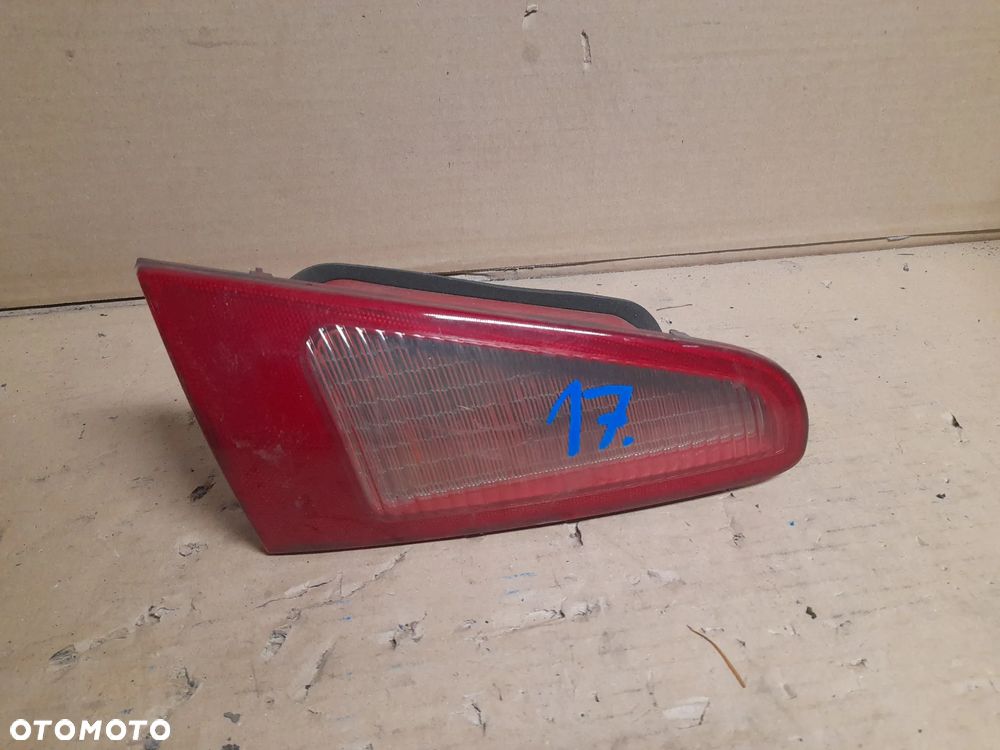 Alfa Romeo 147 - lampa tylna lewa w klapę - 1