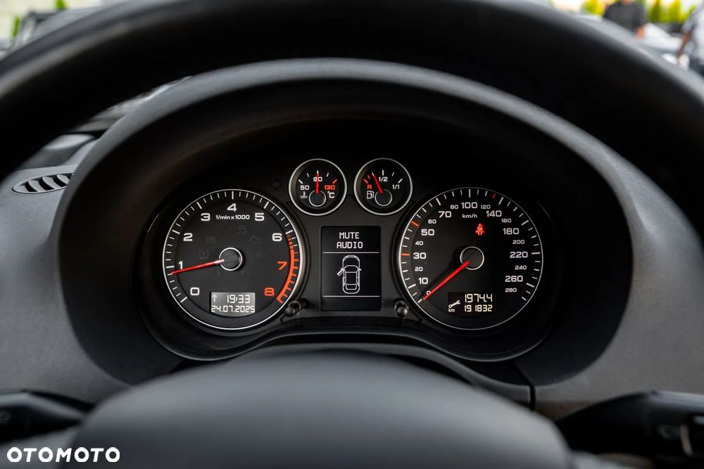 Audi A3 Cabrio 2.0 TFSI Ambition - 28