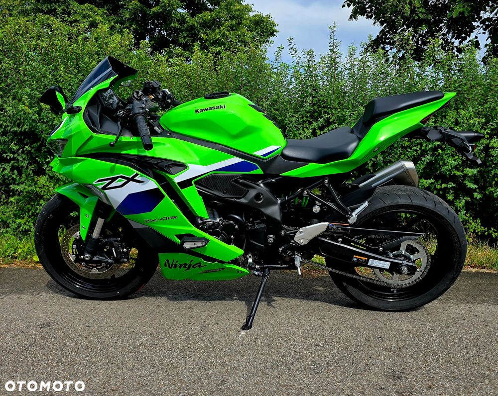 Kawasaki ZX - 3