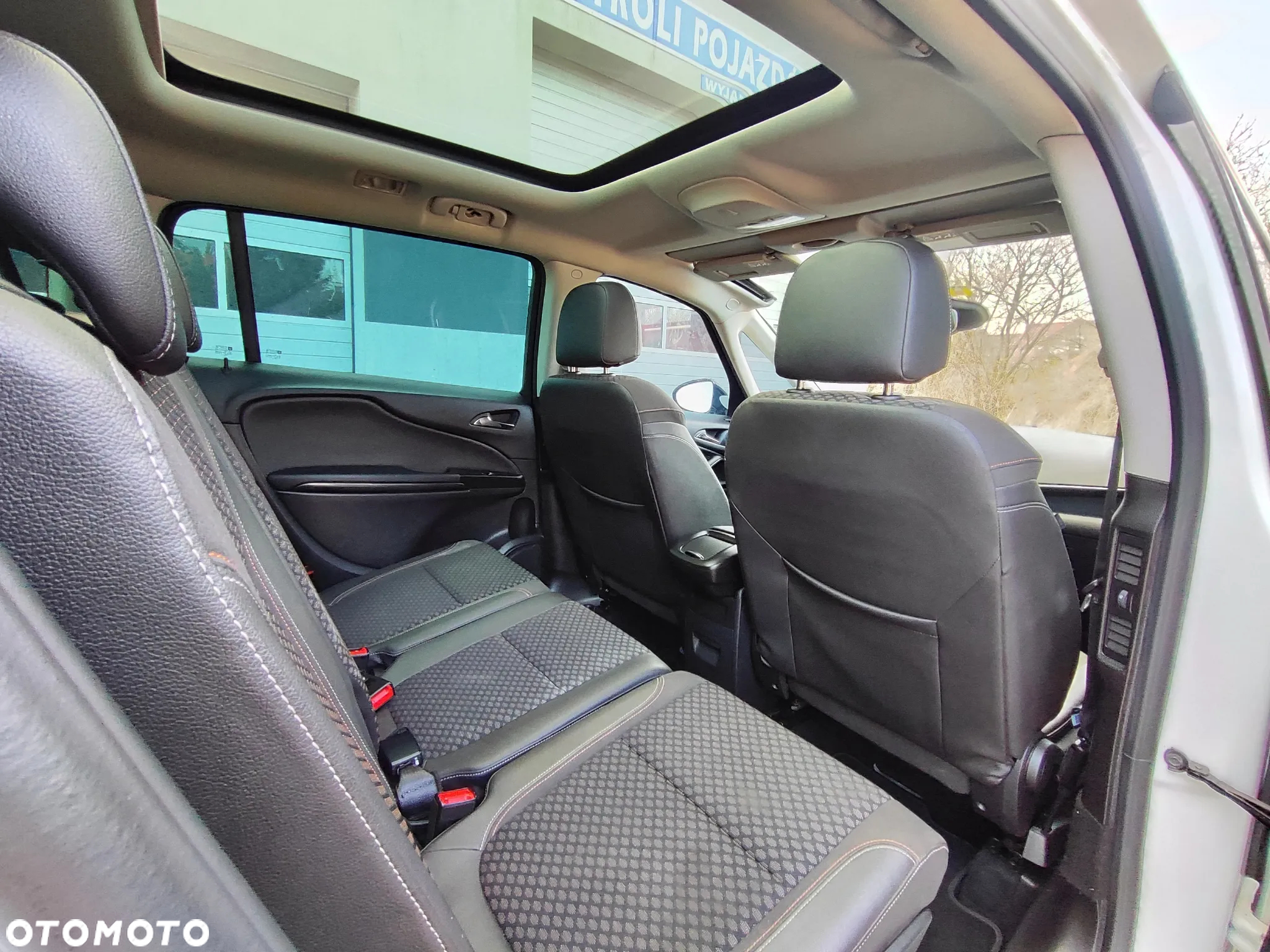 Opel Zafira Tourer 1.4 Turbo Automatik Business Edition - 17