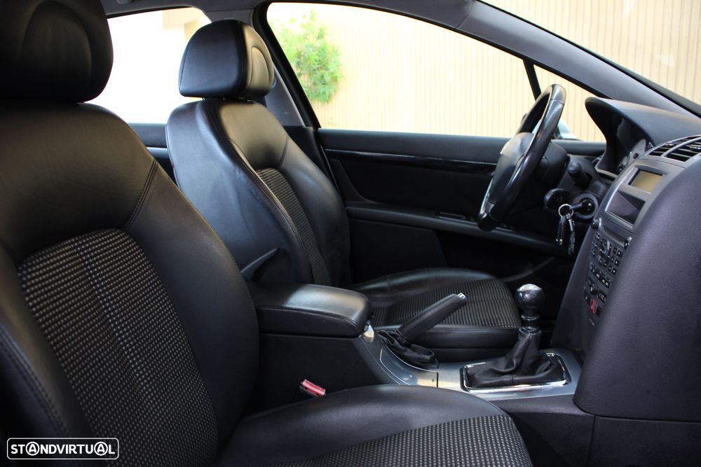 Peugeot 407 2.0 HDi Executive - 24