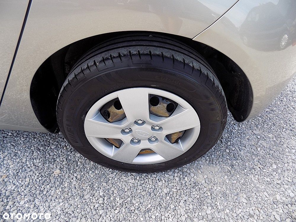 Kia Venga 1.4 CRDi 90 Vision - 19