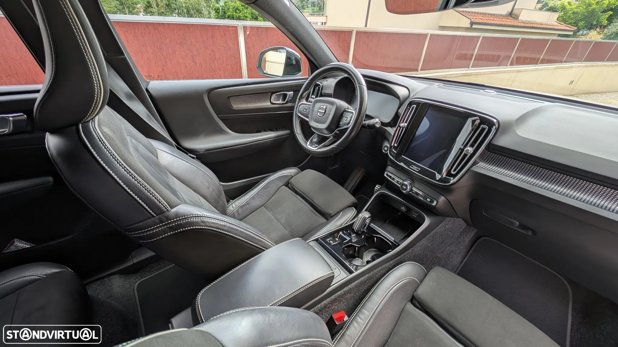 Volvo XC 40 2.0 D3 R-Design AWD Geartronic - 11