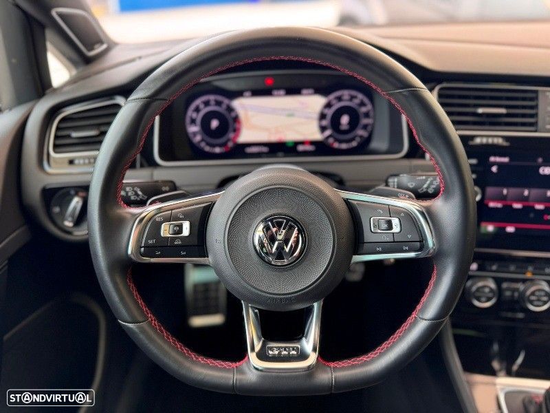 VW Golf 2.0 TSI GTI DSG Performance - 21