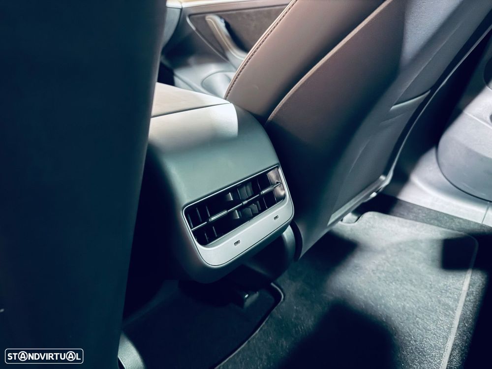 Tesla Model 3 - 20