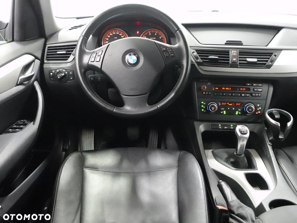 BMW X1 xDrive20i - 28