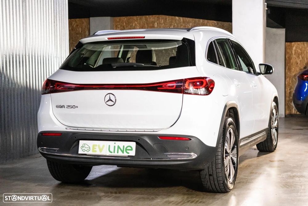 Mercedes-Benz EQA 250+ Progressive - 11