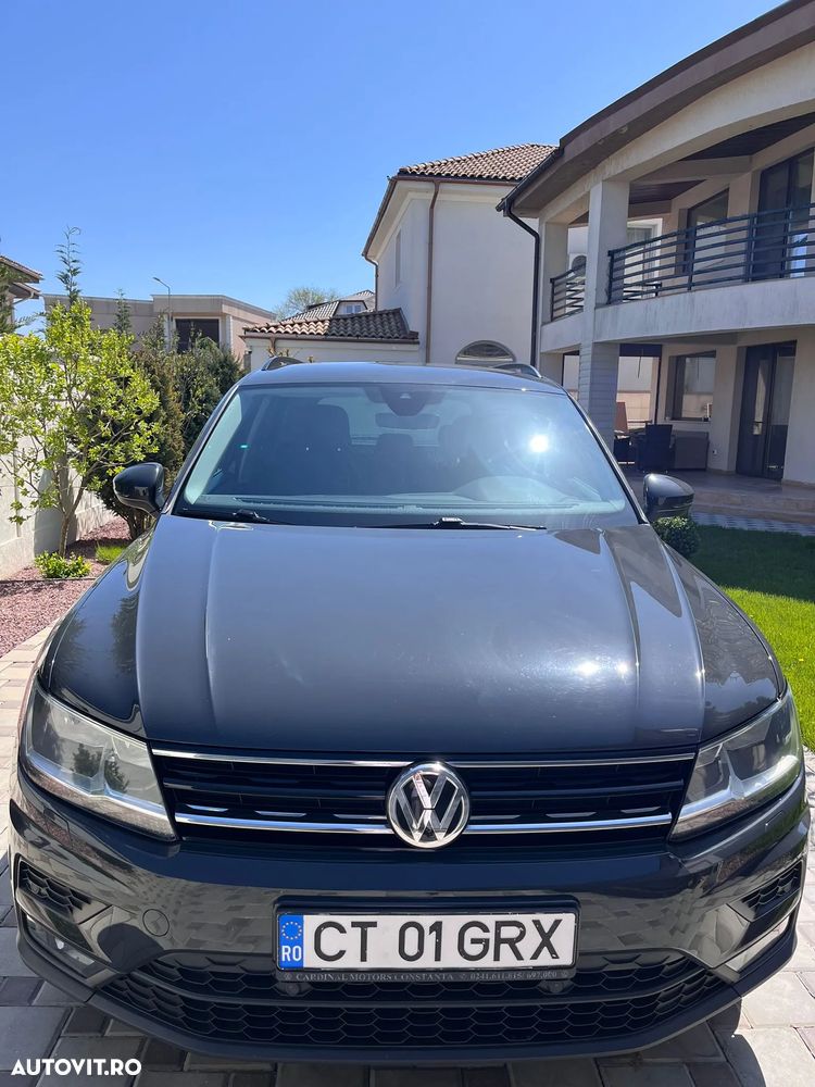 Volkswagen Tiguan - 2