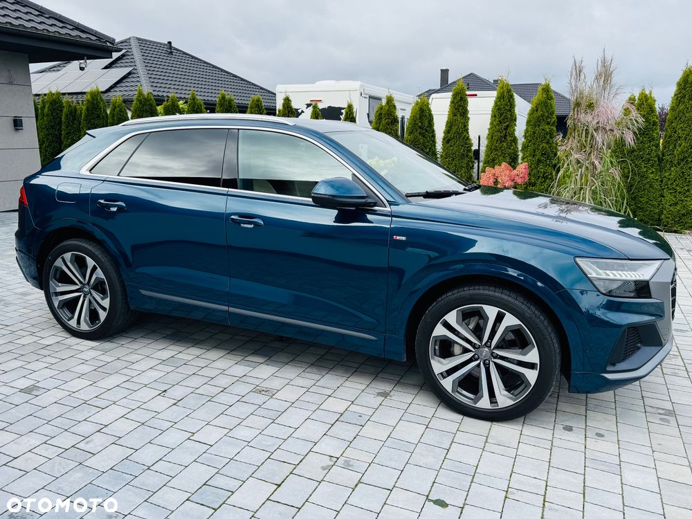 Audi Q8 - 9