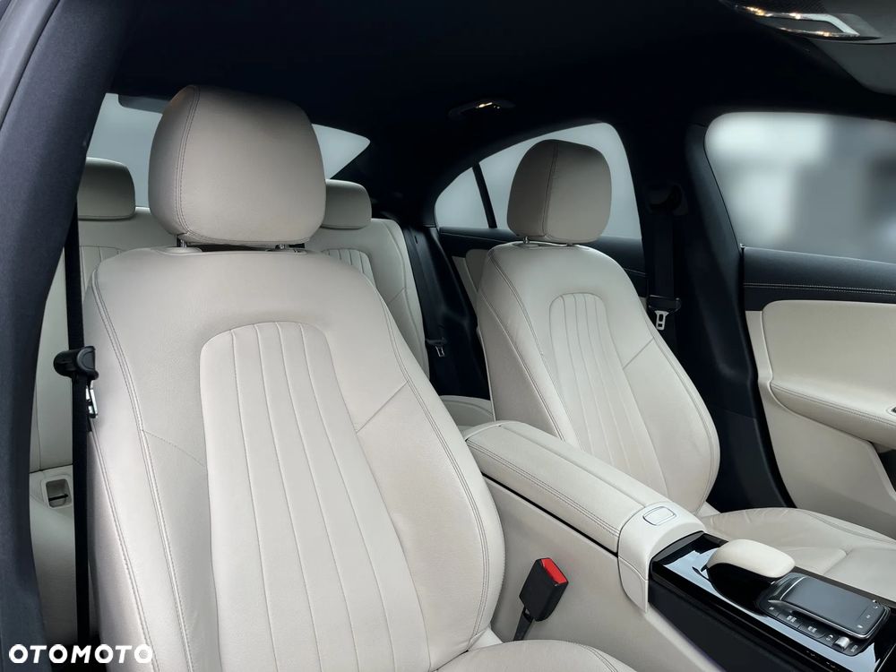 Mercedes-Benz CLA 250 e 8G-DCT Progressive - 11