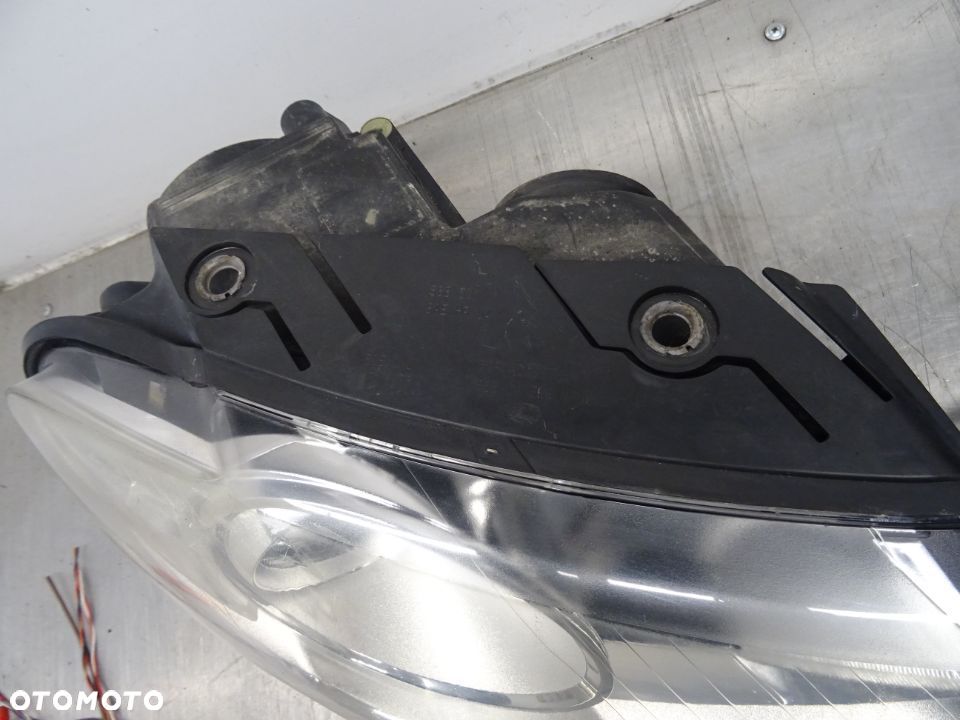 VW PASSAT B6 05-09 2.0TDI REFLEKTOR LAMPA PRAWY LEWY PRZÓD - 3
