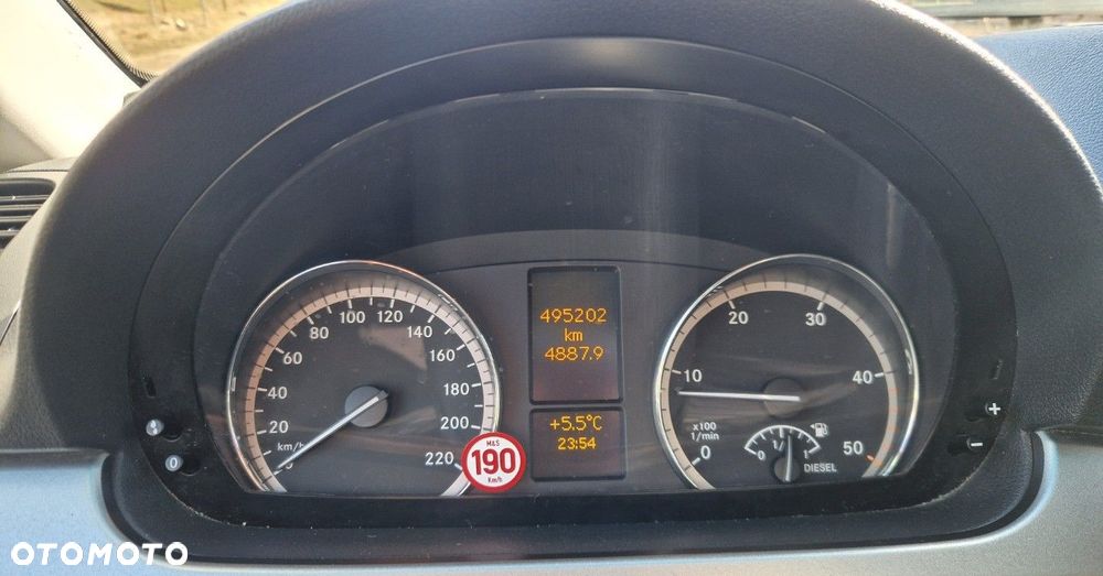 Mercedes-Benz Vito - 21