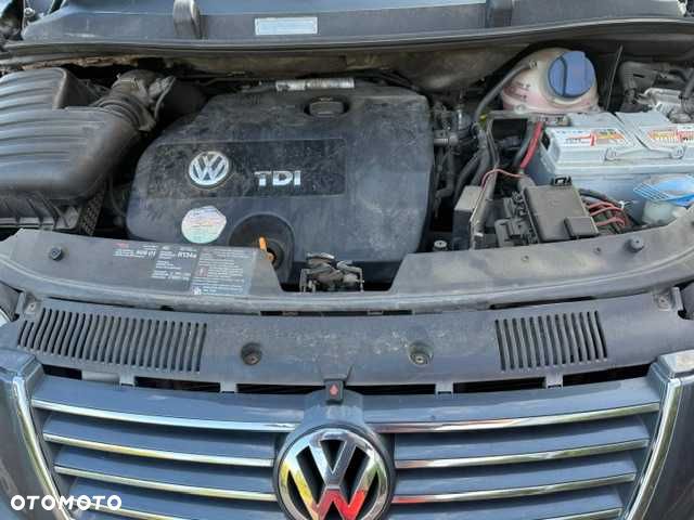Volkswagen Sharan - 8