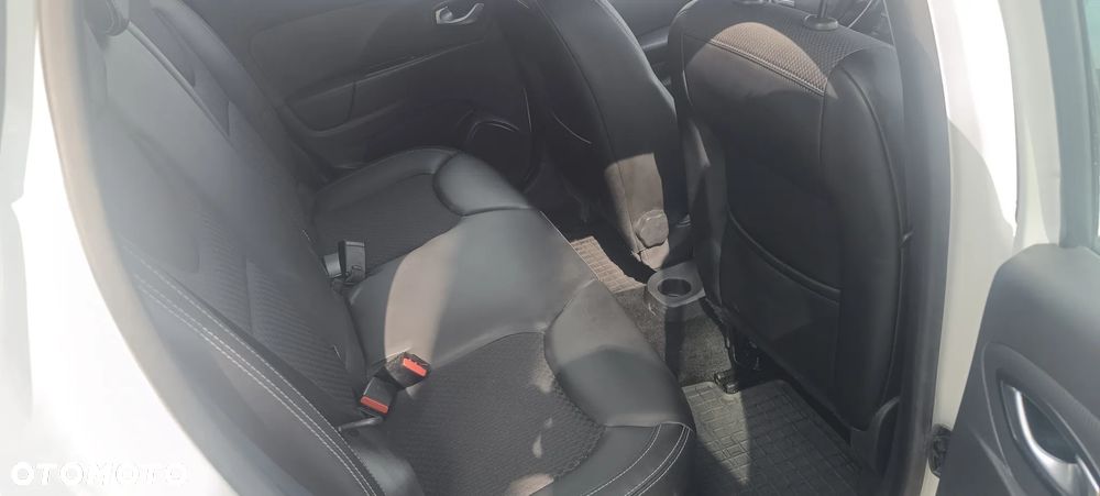 Renault Clio TCe 90 Luxe - 15