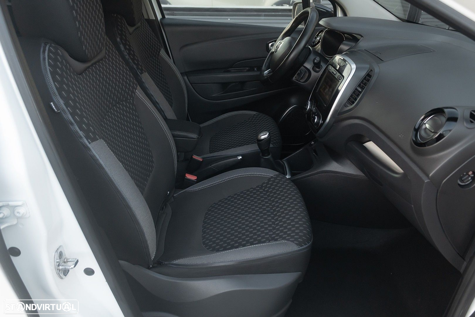 Renault Captur 0.9 TCE Exclusive - 20