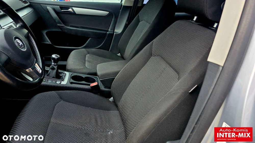 Volkswagen Passat - 20