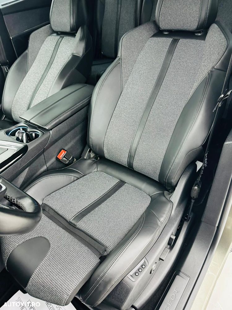 Peugeot 5008 PureTech 130 Stop & Start Allure Business-Paket - 22