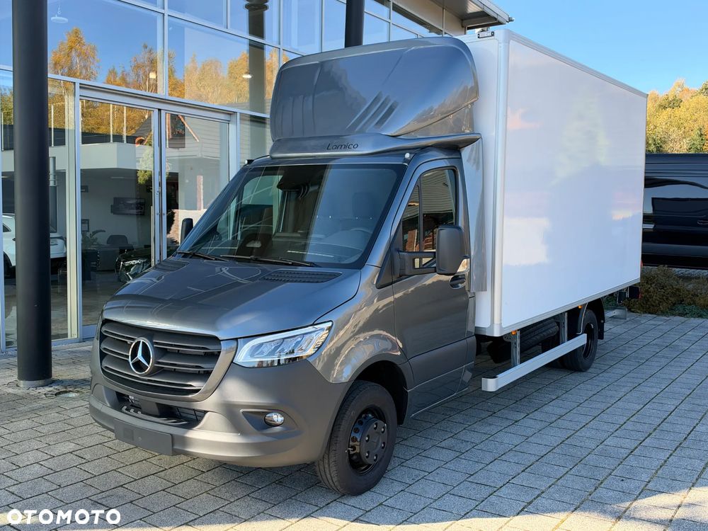 Mercedes-Benz Sprinter - 2
