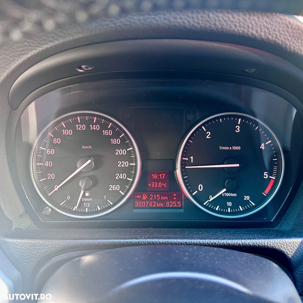 BMW Seria 3 320d DPF Touring Edition Sport - 8