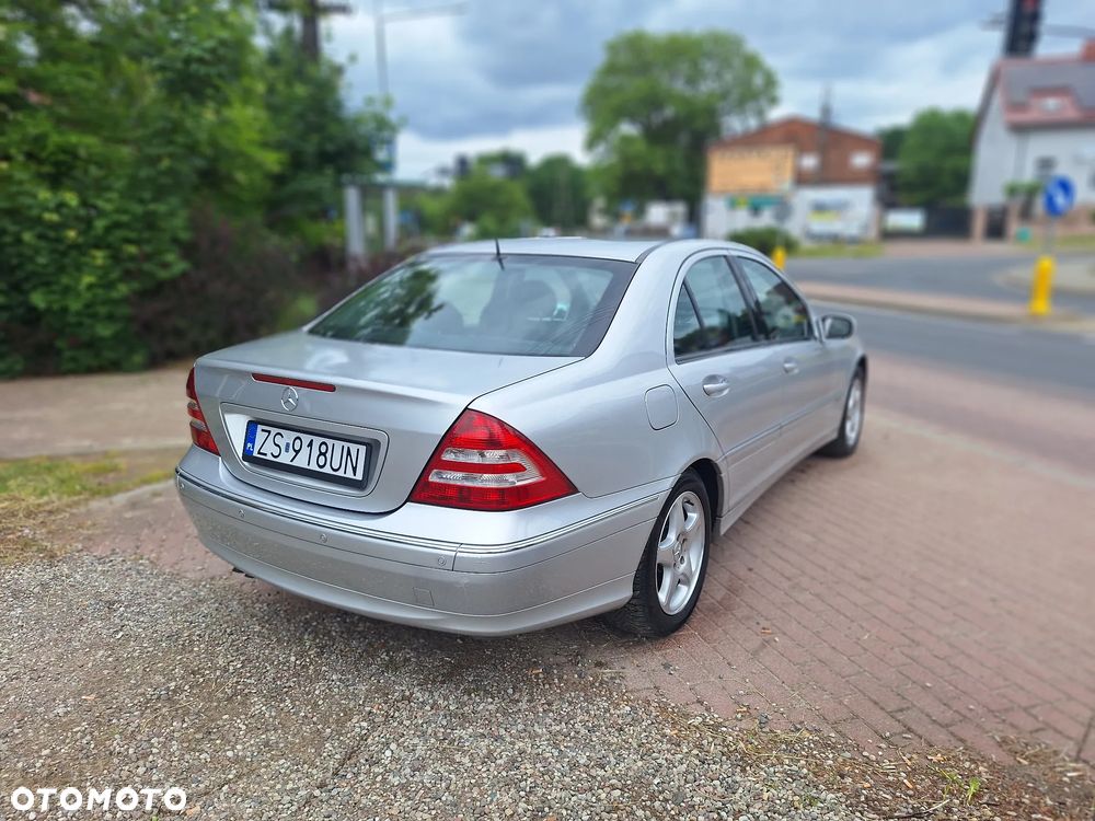 Mercedes-Benz Klasa C 180 Kompressor Automatik Elegance - 9