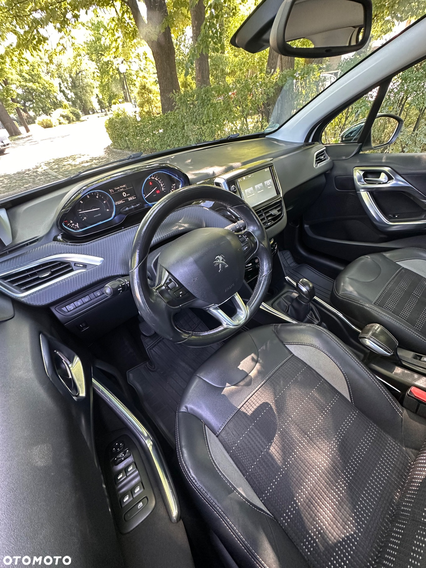 Peugeot 2008 e-HDi FAP 92 STOP & START Style - 5