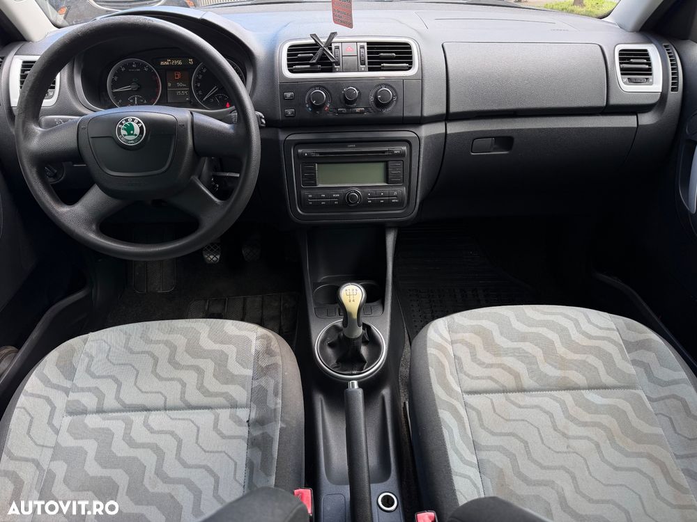 Skoda Fabia 1.2 HTP Ambiente - 12