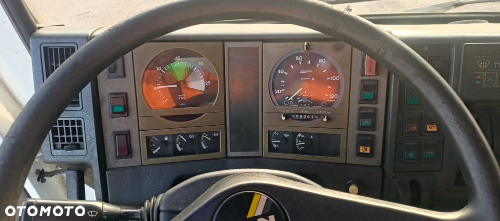 MAN 19.372 19-372 - 13