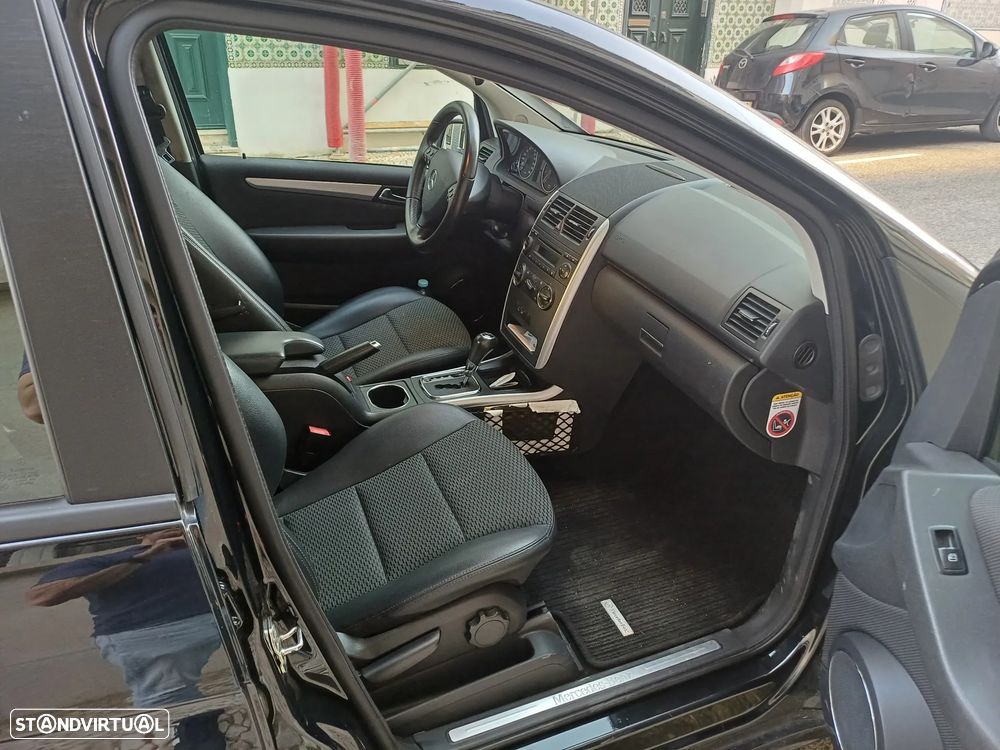 Mercedes-Benz A 160 Avantgarde Aut. — fotografia 8