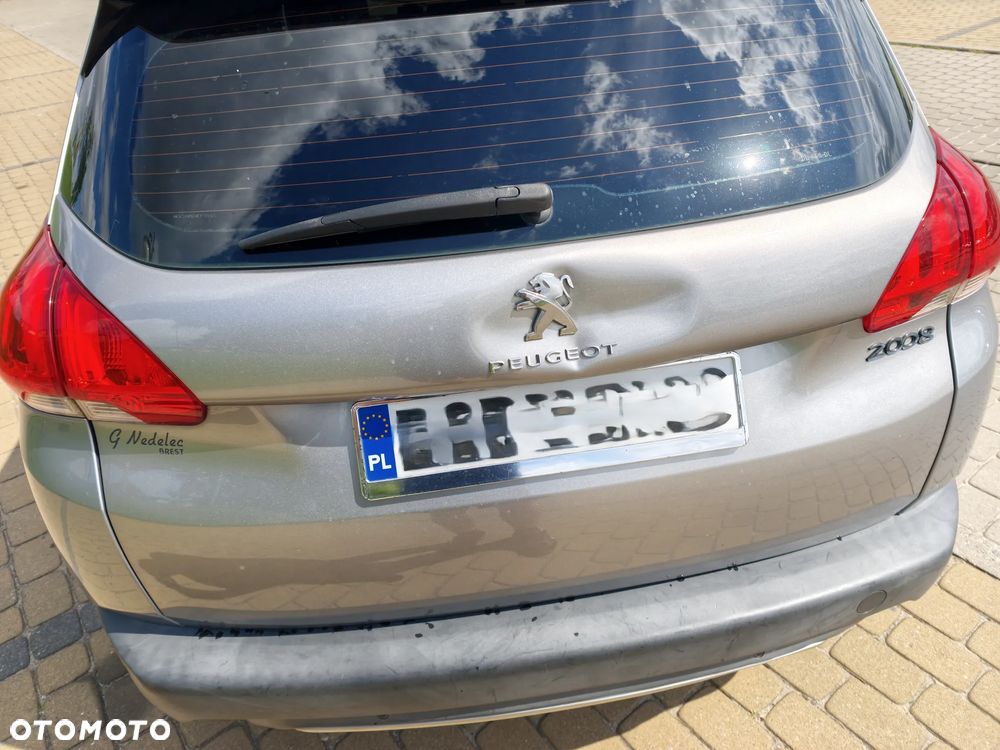 Peugeot 2008 1.2 Pure Tech Style EU6 - 40