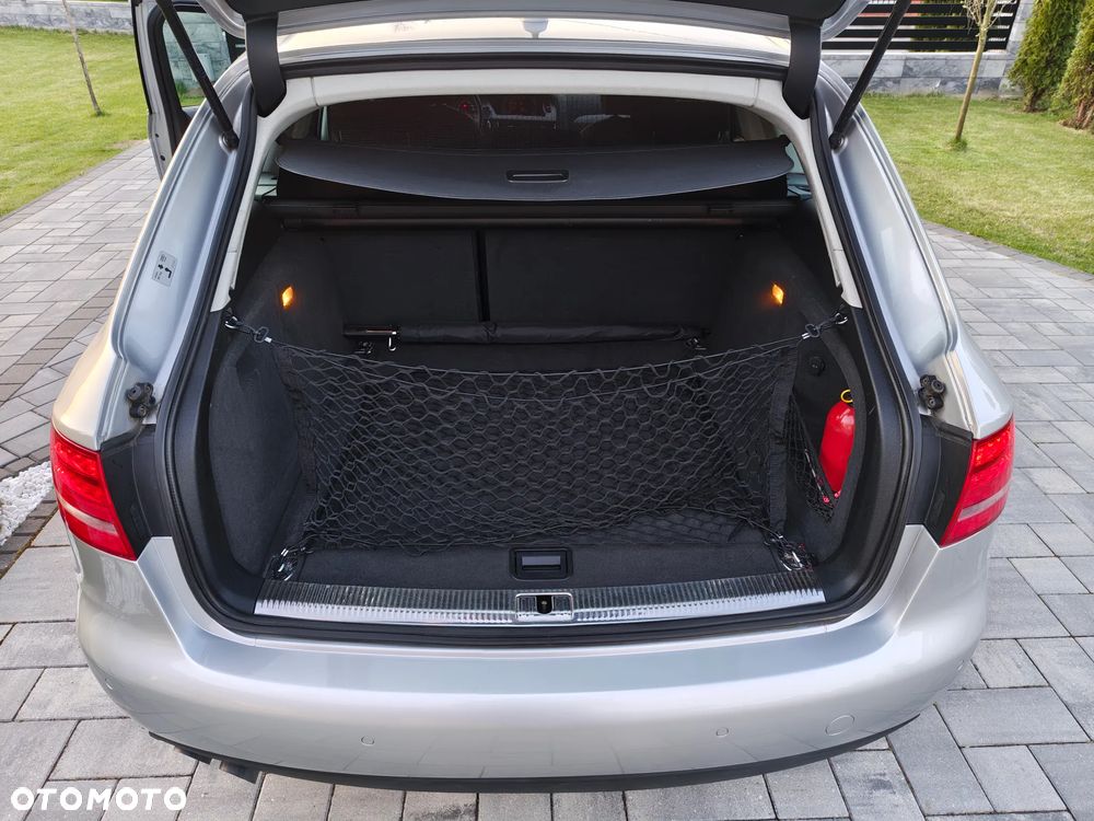 Audi A4 Avant - 10