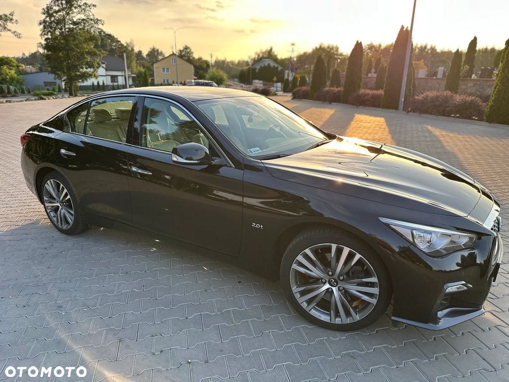 Infiniti Q50 2.0t Sport Sound Studio by Bose - 3