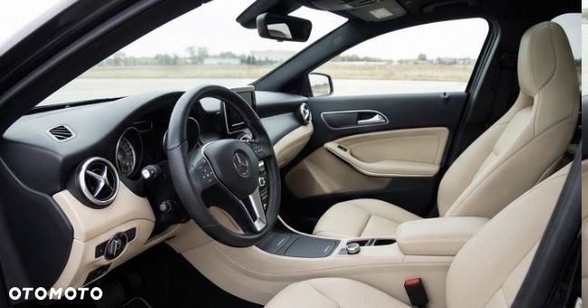 Mercedes-Benz GLA 250 4-Matic - 10