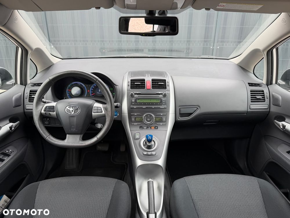 Toyota Auris 1.8 HSD Luna - 17