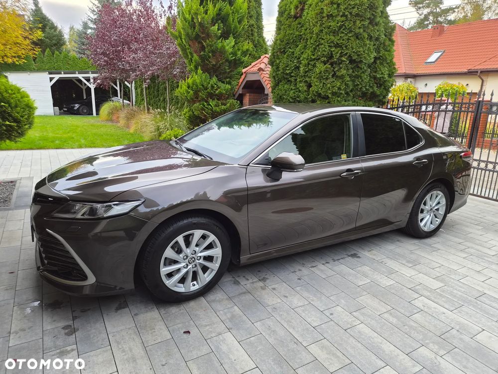 Toyota Camry - 6