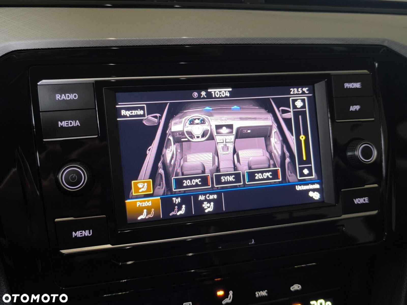 Volkswagen Passat - 20