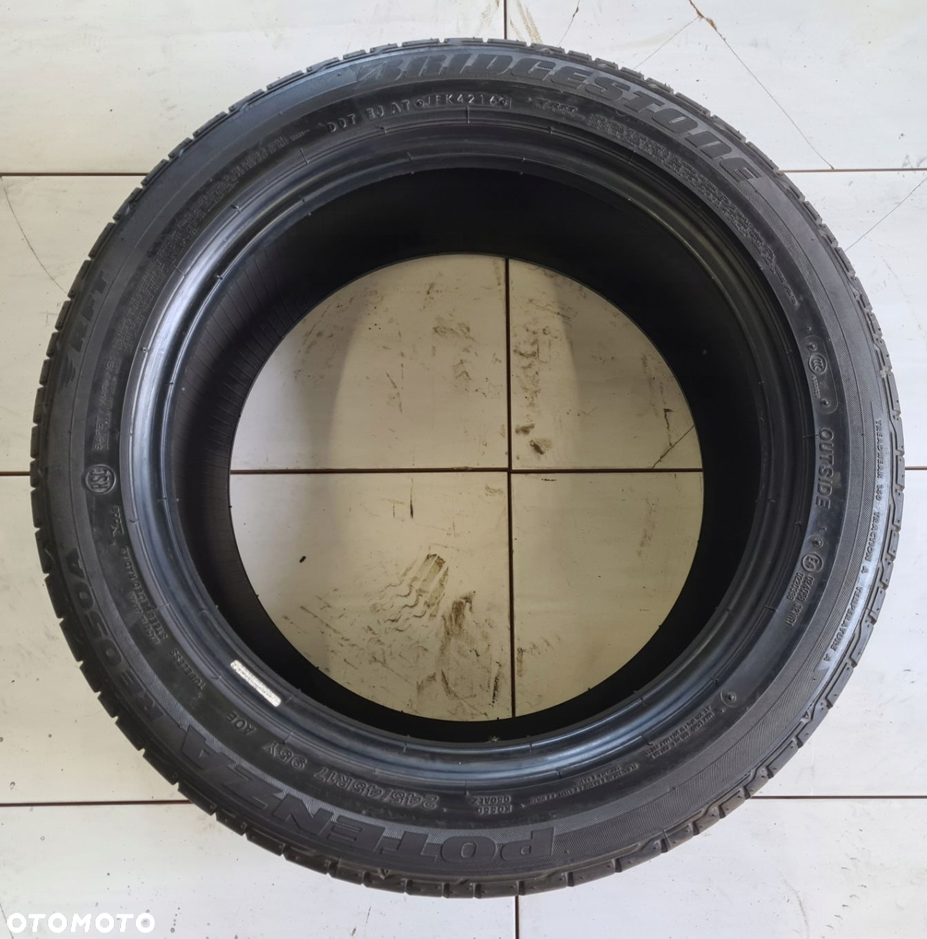 Bridgestone Potenza RE050A 245/45R17 95 Y runflat - 4