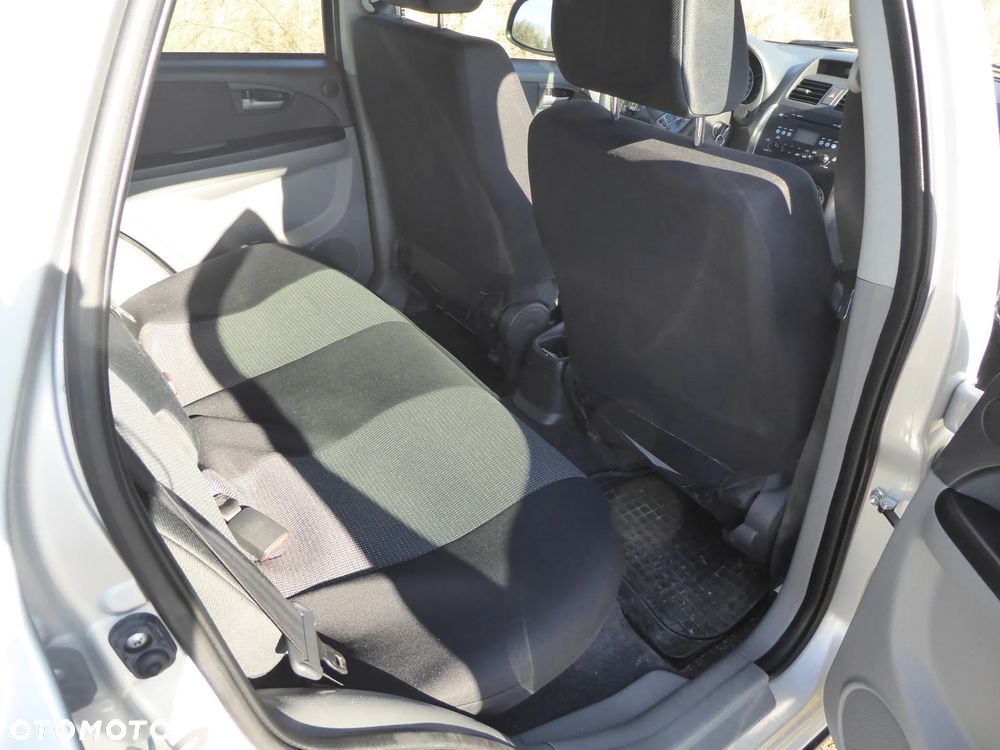 Suzuki SX4 - 7