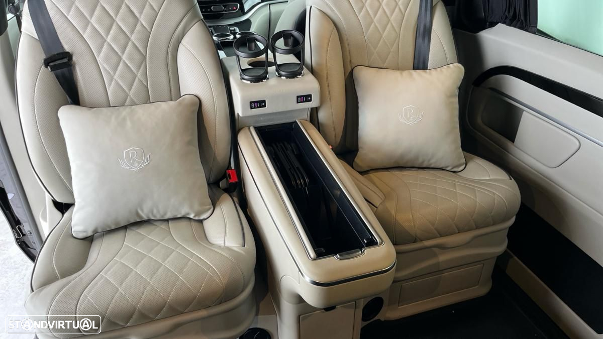 Mercedes-Benz V 300 d Longo Avantgarde - 11