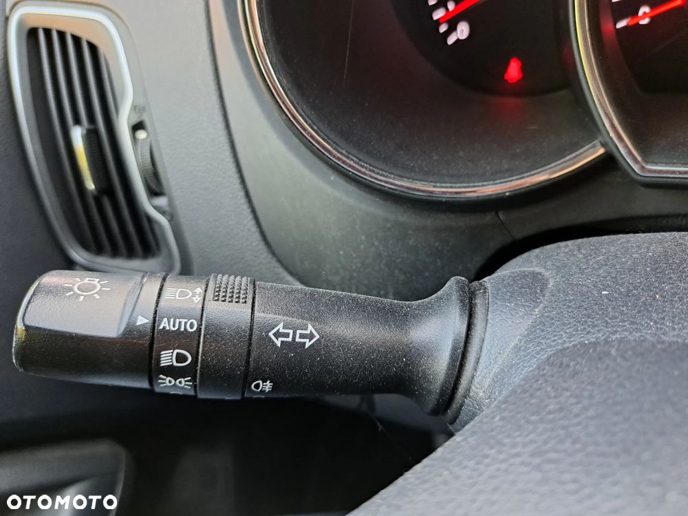 Kia Rio - 9